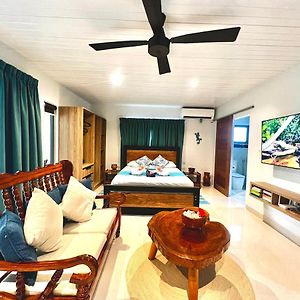Le Port Guest House